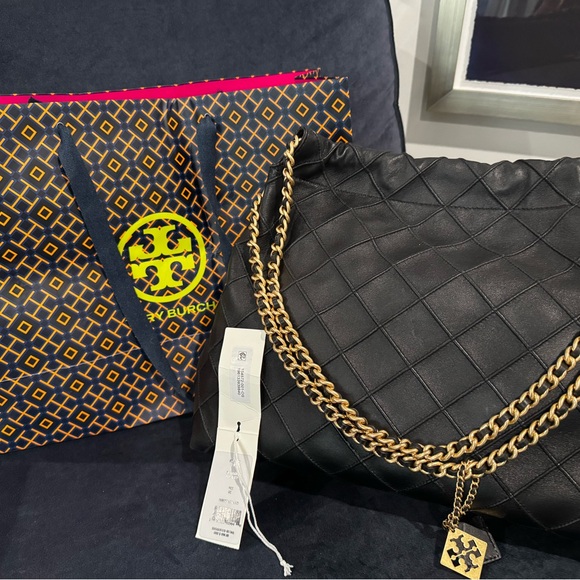 TORY BURCH FLEMING SOFT HOBO BAG - Picture 12 of 16